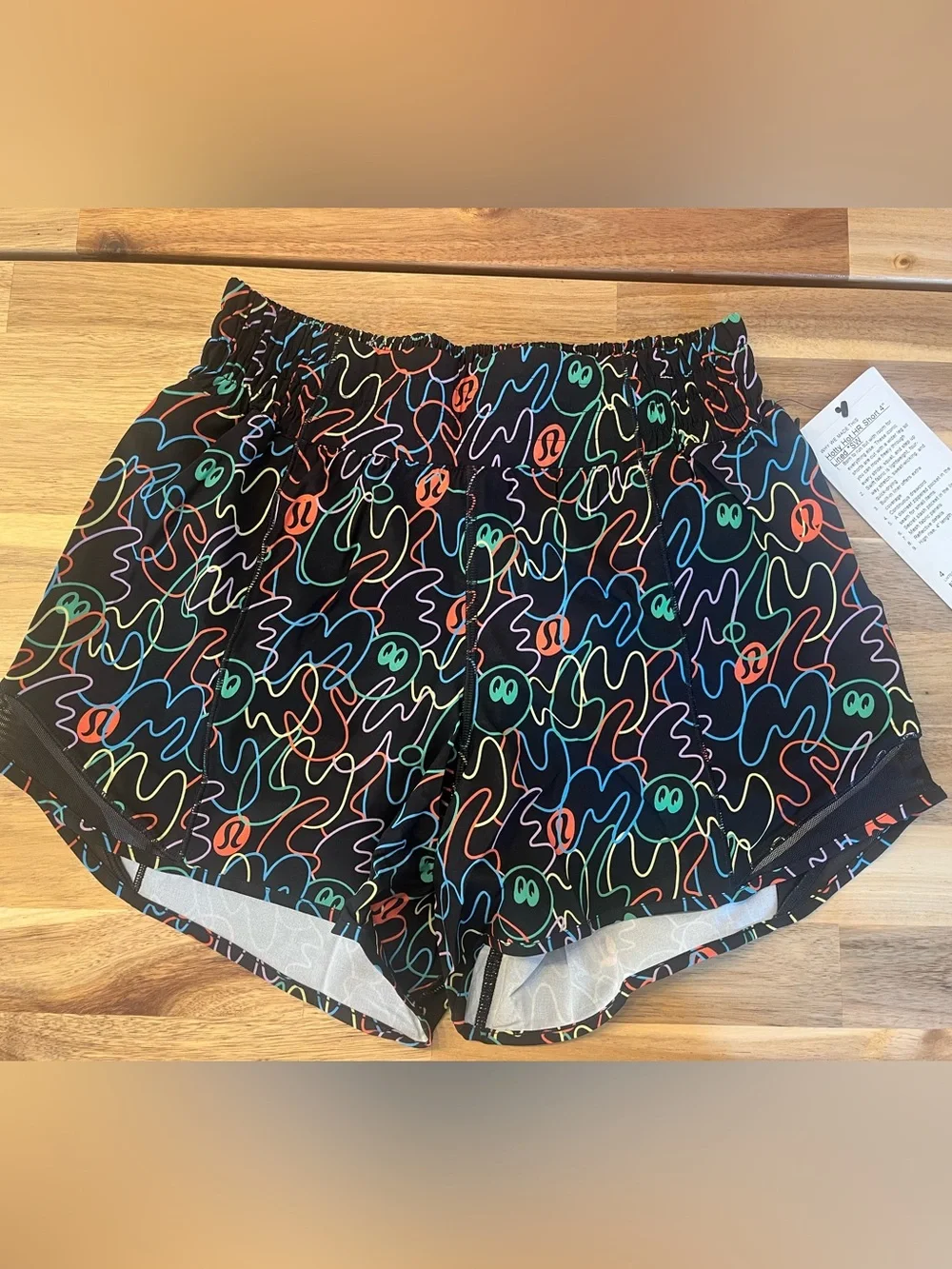 Lululemon Seawheeze 2026 Hotty Hot HR Short 4” Lined, NWT, Size 4